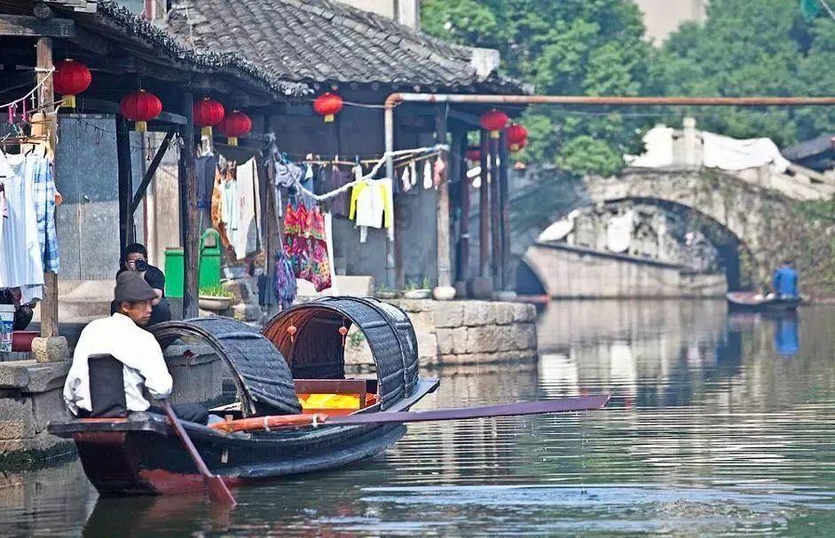 乾隆主动退休当太上皇，在三年的太上皇岁月里，他都在干什么？